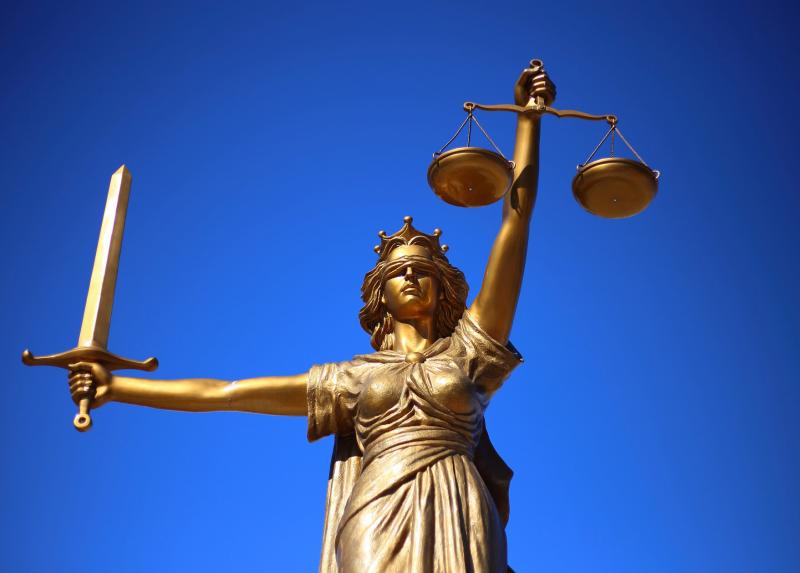 La statua della Giustizia - Immagine tratta da Pixaby