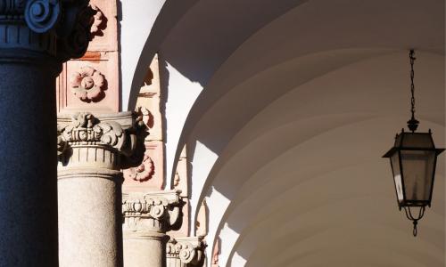 Un dettaglio della sede di via Festa del Perdono dell'Università degli Studi di Milano.