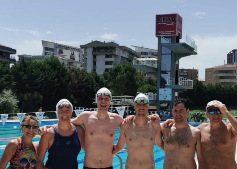 La squadra della Statale al primo campionato Campionato ANCIU per dipendenti universitari di nuoto