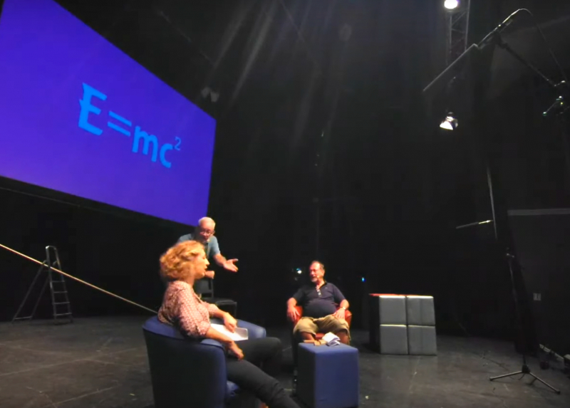 Un momento dello spettacolo "E=mc2 – Il grande show della fisica"