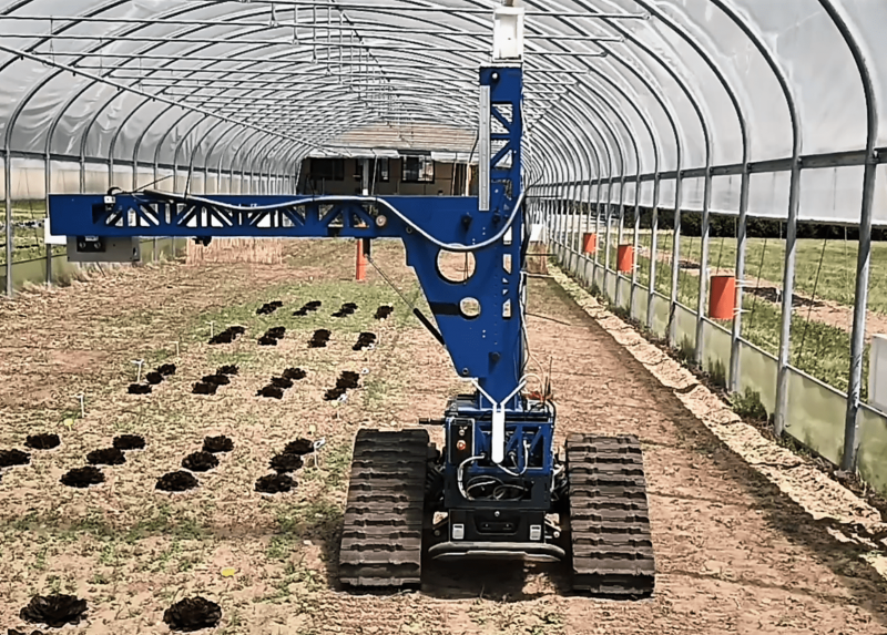 Il robot per l’agricoltura di precisione in via di sperimentazione a Cascina Baciocca a Cornaredo (MI)
