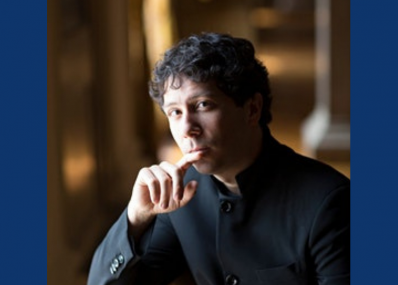 Il direttore d'orchestra, Michele Gamba, che dirigerà il 30 novembre l'Orchestra d'Ateneo