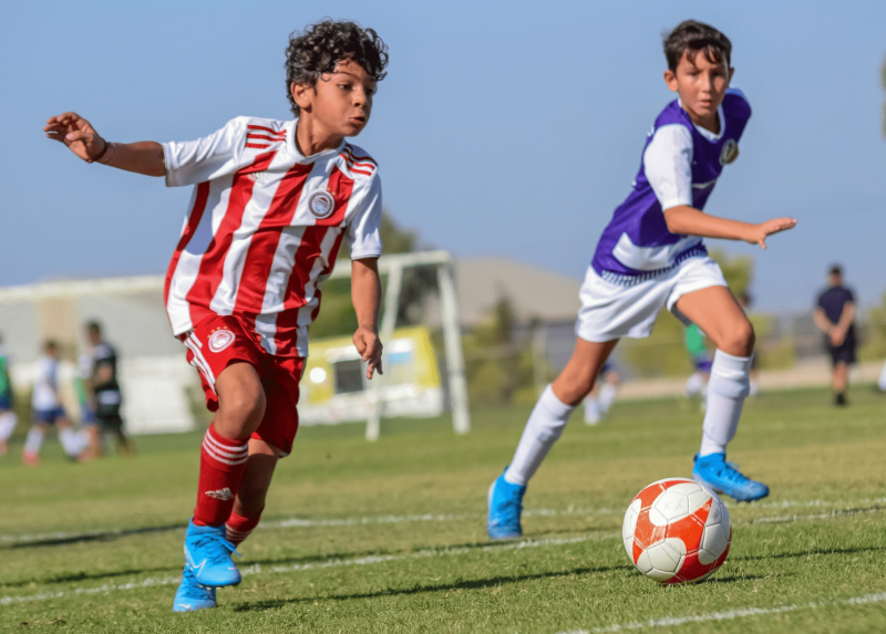 Giovani calciatori in campo