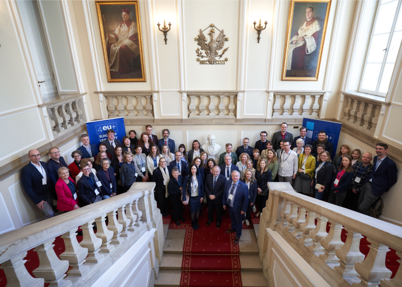 Group photo with rectors and representatives of universities at Rectors Seminar in Warsaw.