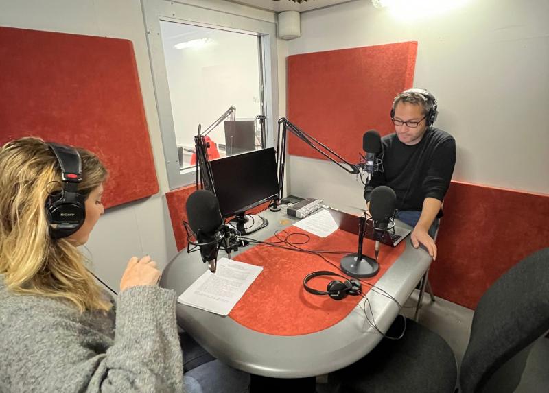 Francesco Gungui, docente del master di primo livello in Editoria, e Arianna Berardi, studentessa.