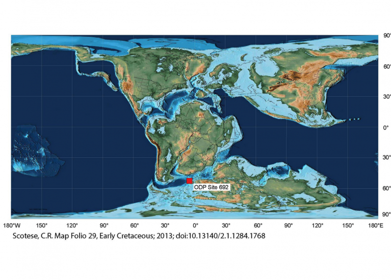 Localizzazione della successione rocciosa studiata nel Mare di Weddell (Ocean Drilling Program Site 692) rappresentata nella paleogeografia della Terra di circa 130 milioni di anni fa (Cretacico Inferiore). La paleomappa è presa dal progetto Paleomap di Scotese (doi:10.13140/2.1.1284.1768)