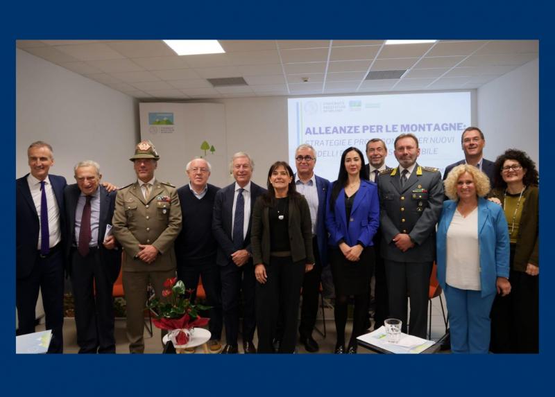 I e le partecipanti alla presentazione del "Libro Bianco sulla Montagna".