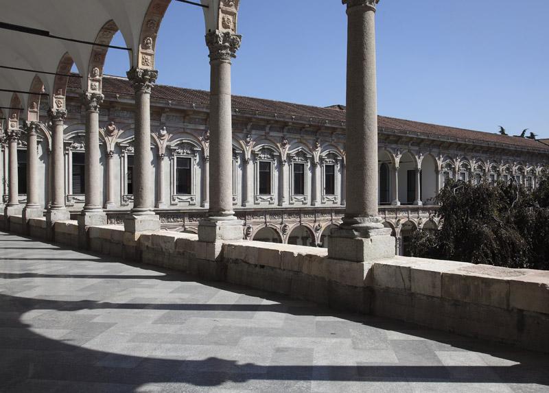 Loggiato superiore del Cortile d'Onore della Ca'Granda - Foto di Paolo Sacchi, 2010
