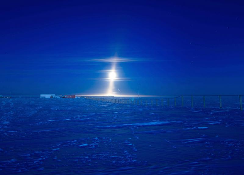 Moon at Concordia©PNRA-IPEV, 2015