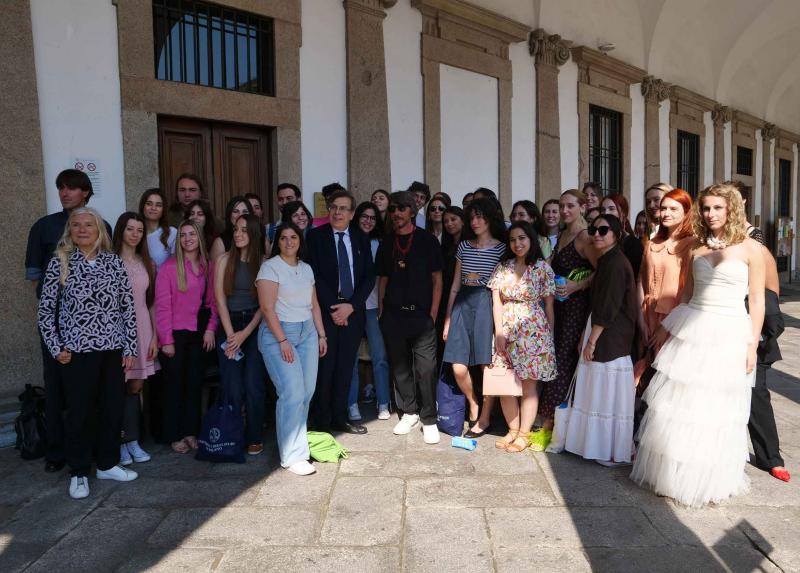 Group of students with Pierpaolo Piccioli ed Elio Franzini