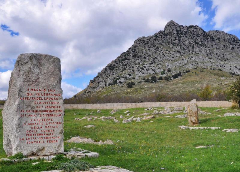 Lapide in ricordo della strage di Portello della Ginestra