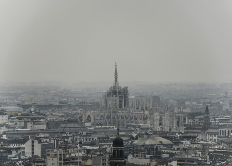 L'inquinamento nel cielo di Milano