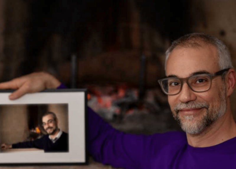 Lo scrittore Marco Malvaldi nell'immagine della locandina dell'incontro
