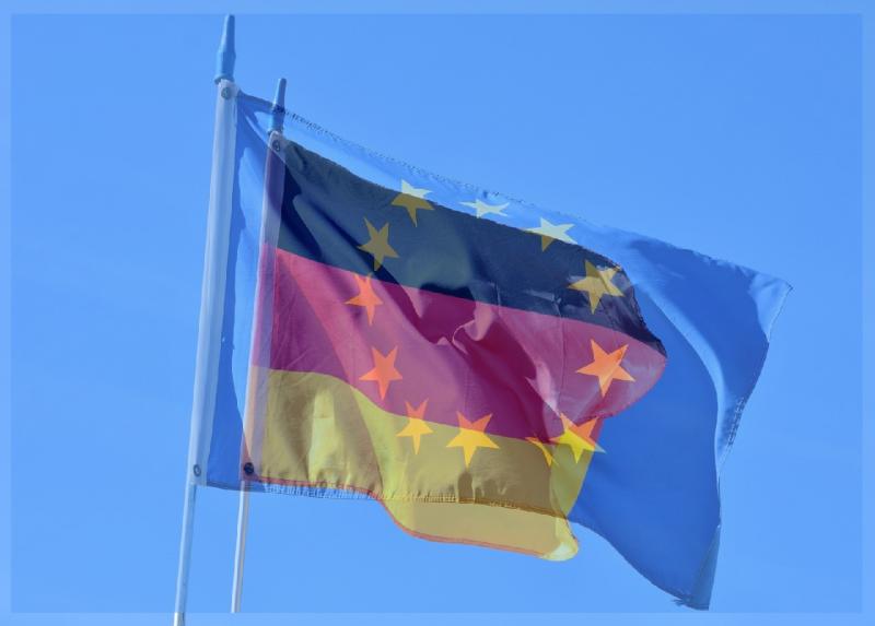 La bandiera tedesca e quella dell'Unione Europea