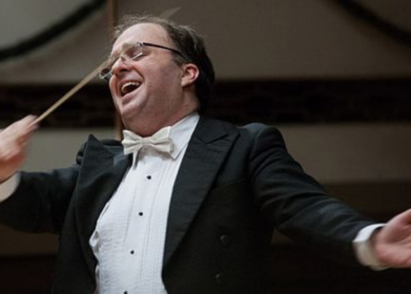Il direttore d'orchestra Nayden Todorov