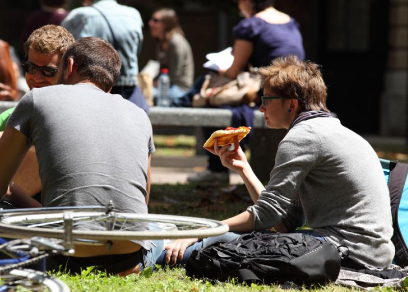 Studenti nei giardini di Agraria