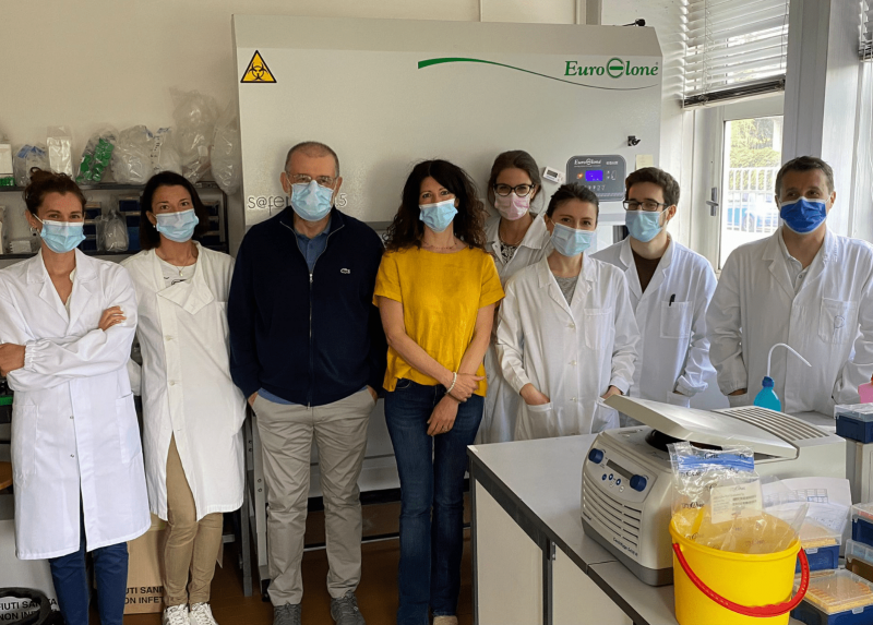 Il team di ricercatori della Statale che ha sviluppato la nuova tipologia di vaccino: al centro Claudio Bandi e Sara Epis