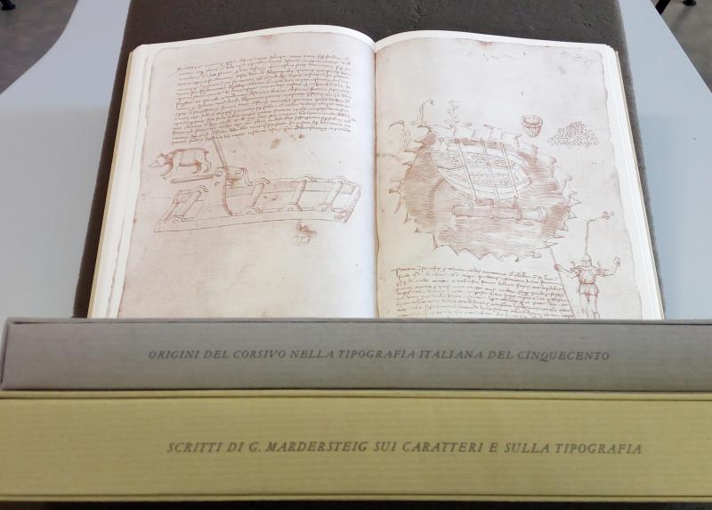 Uno dei volumi conservati nell'Archivio Vigevani