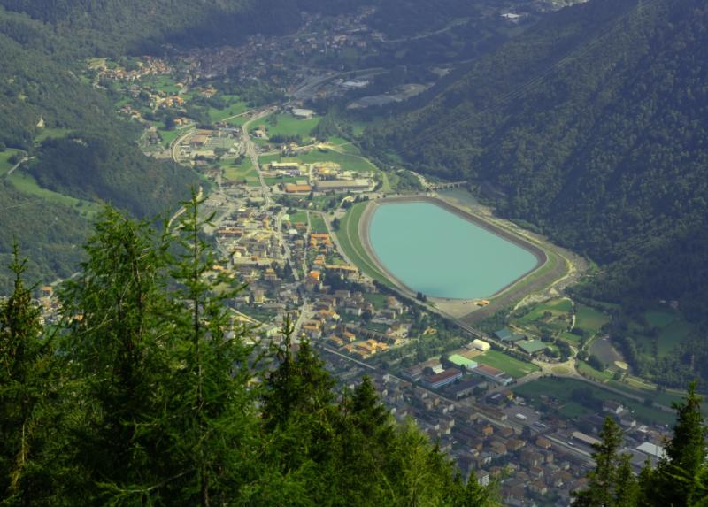 Vista aerea su Edolo