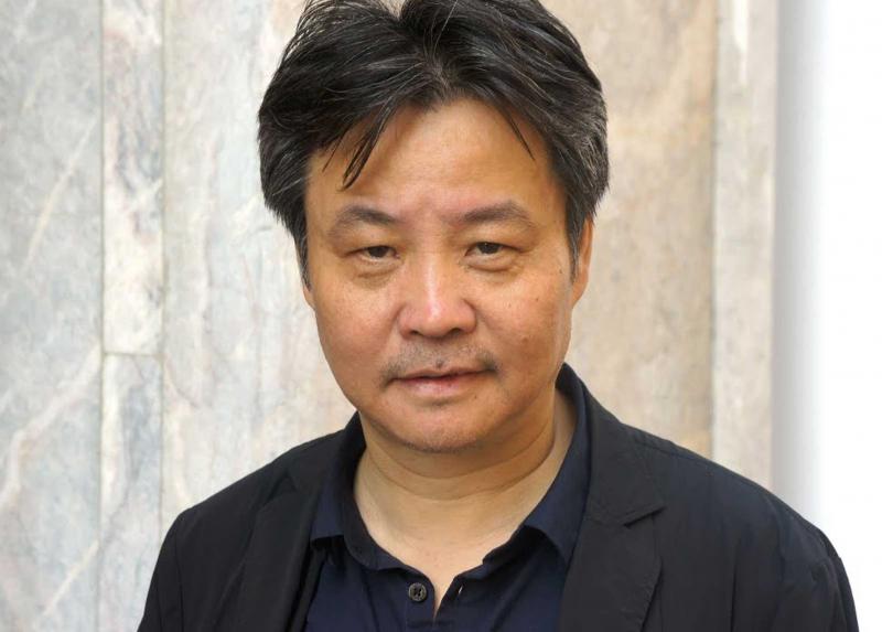 Lo scrittore Yu Hua