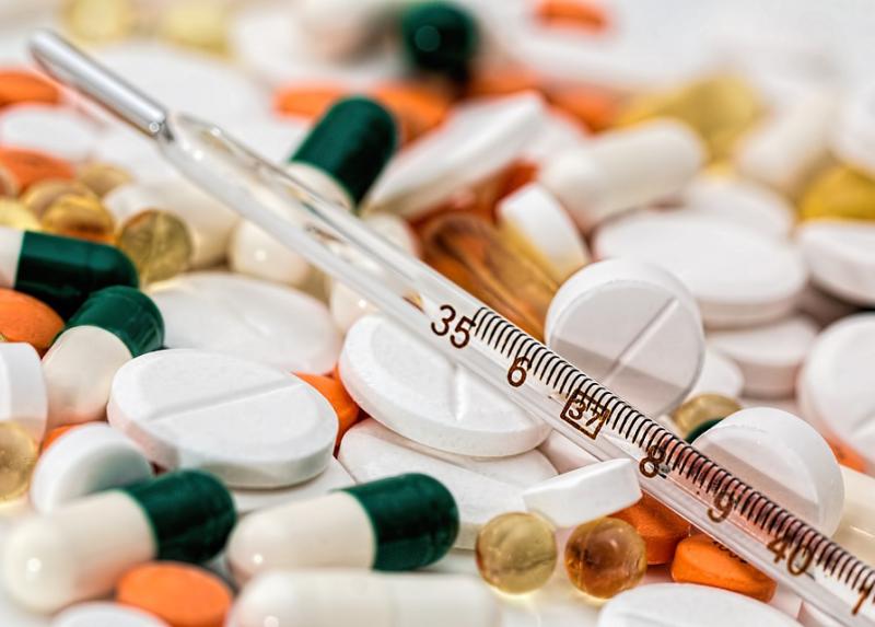 Termometro, capsule e pillole