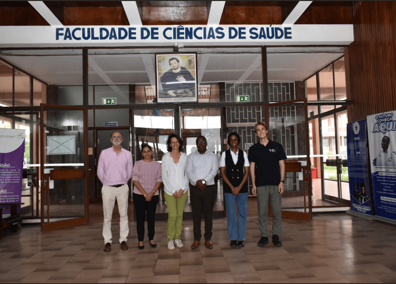 Professors Stefania Recalcati and Massimo Locati at the Universidade Católica de Moçambique (UCM).