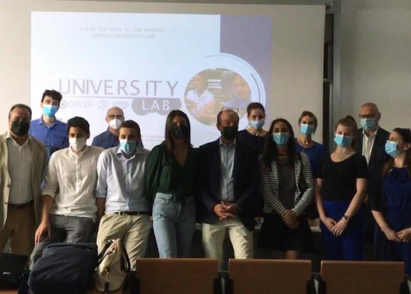 UniversityLab_gruppo di studenti
