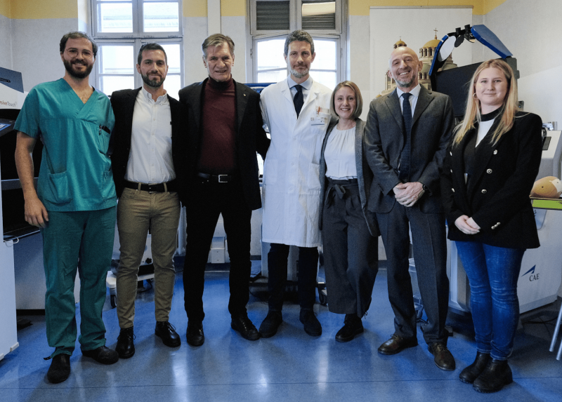 Il team ASTRO-NETS, con l'astronauta Paolo Nespoli, presso il NeuroSim center - Credit: Fabio Lovati, Deepblue