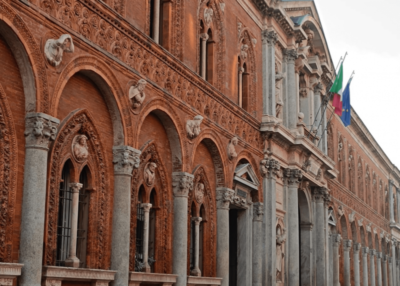 L'ingresso dell'Università Statale di Milano