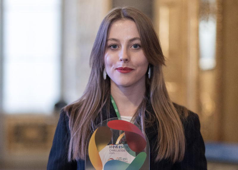 Elena Frassinelli con il premio ESG Challenge 2025