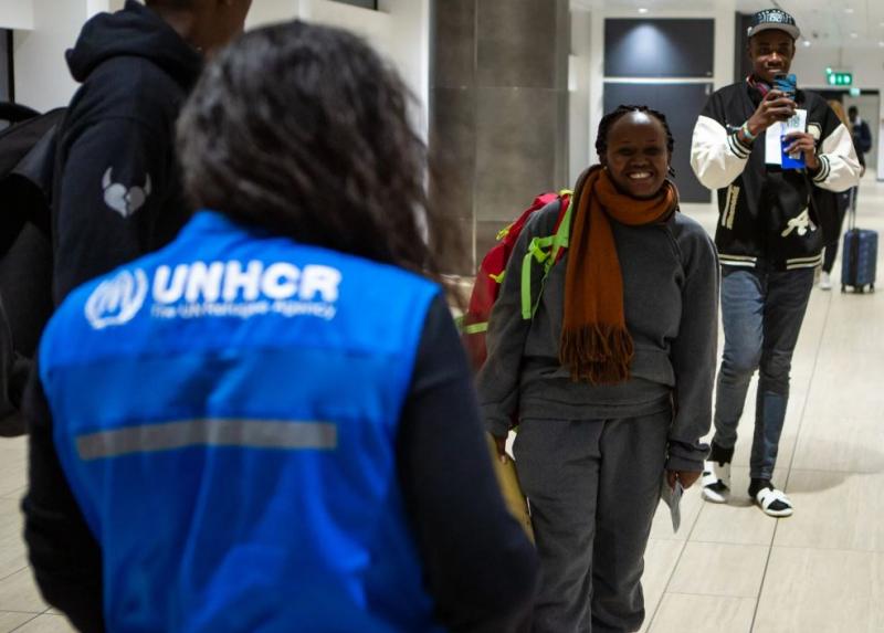 L’arrivo degli studenti UNICORE all’aeroporto di Fiumicino © UNHCR/Michele Cirillo