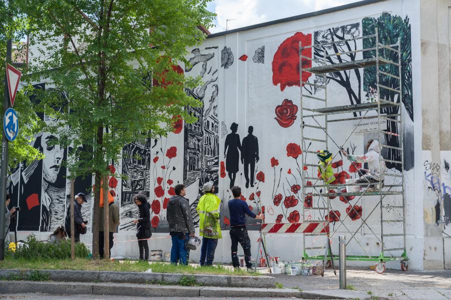 La realizzazione del murale - Foto di Valeria Abis e Alessio Perboni
