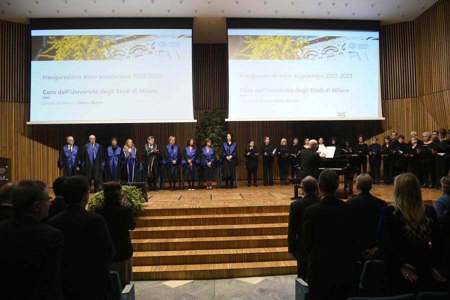 Il Coro Unimi apre la cerimonia per l'inaugurazione dell'anno accademico - Foto di Marco Riva