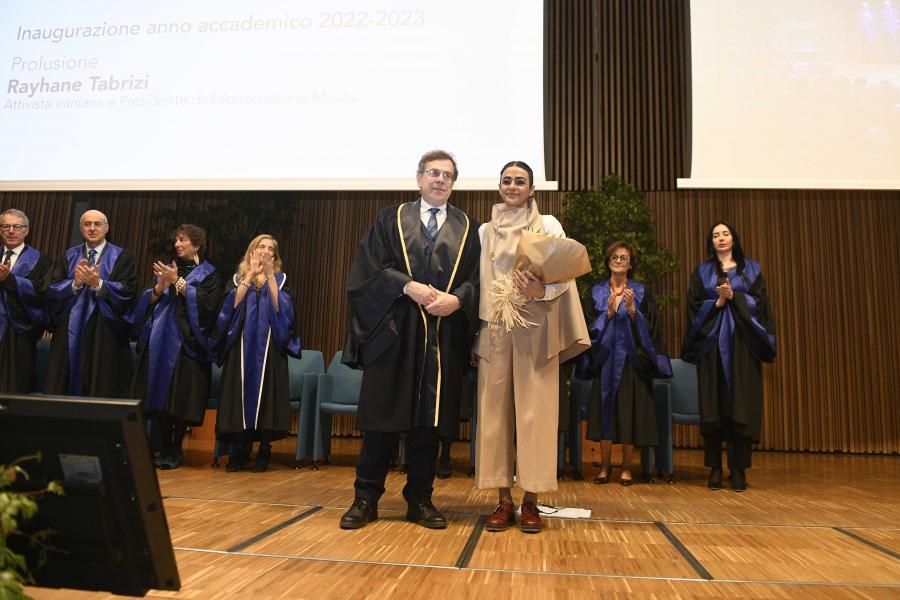 Il rettore Elio Franzini con Rayhane Tabrizi - Foto di Marco Riva