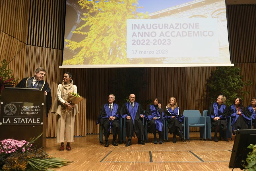 Il rettore Elio Franzini con Rayhane Tabrizi - Foto di Marco Riva