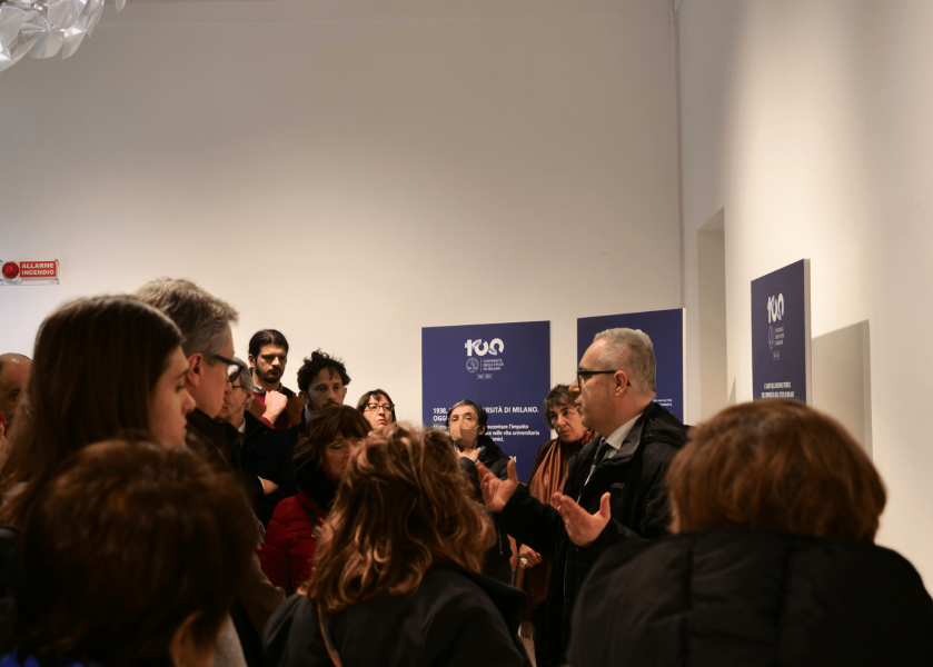 L'inaugurazione della mostra con la prima visita guidata insieme ai curatori