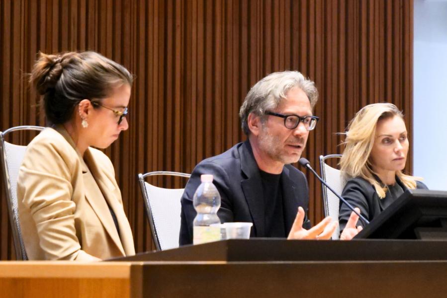 Francesca Tosarini, psicologa e psicoterapeuta di Telemaco Milano, Massimo Recalcati, psicoanalista e saggista e Sabrina Scampini, giornalista.