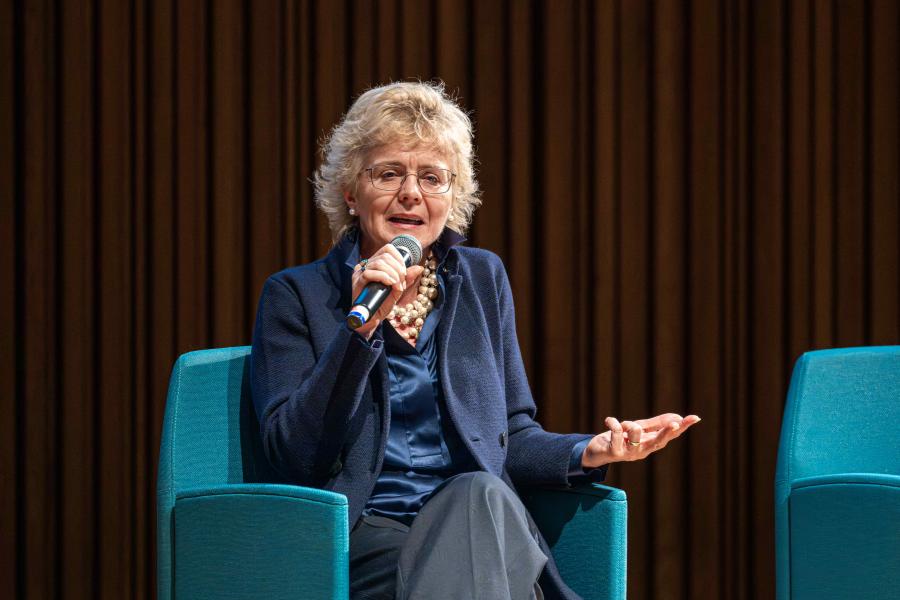 L'intervento della senatrice a vita Elena Cattaneo - Foto di Leonardo Cesco © Fondazione Bracco