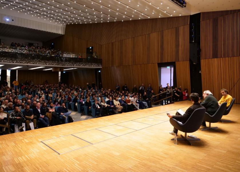 Il cantautore Francesco Guccini all'Università degli Studi di Milano.