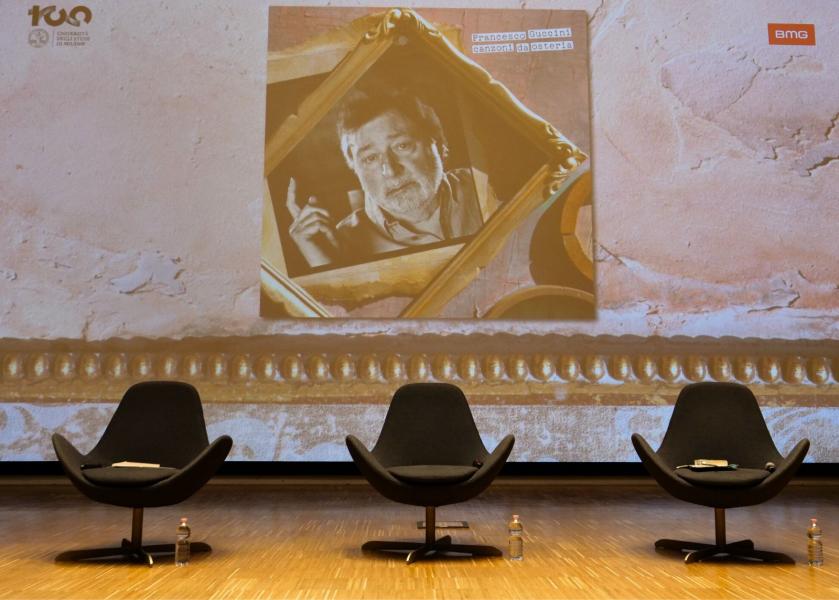 Il cantautore Francesco Guccini all'Università degli Studi di Milano.