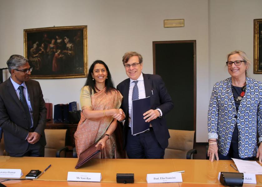 Consul of India Lavanya Kumar, Ambassador of India H.E. Vani Rao, Rector of the University of Milan Elio Franzini and Deputy Rector Antonella Baldi.