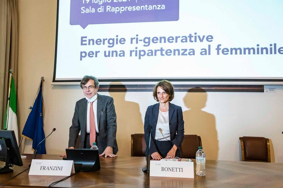 La ministra Elena Bonetti con il rettore Elio Franzini - Foto Marco Riva