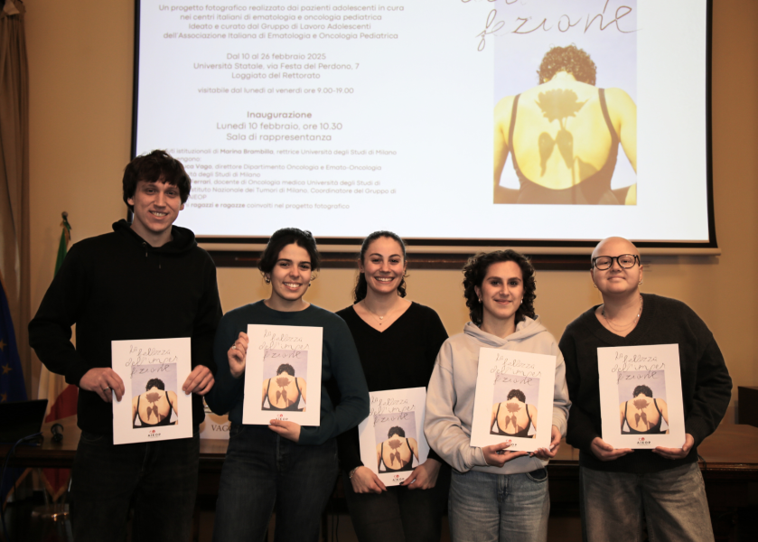 Alcuni ragazzi e ragazze coinvolti nel progetto della mostra