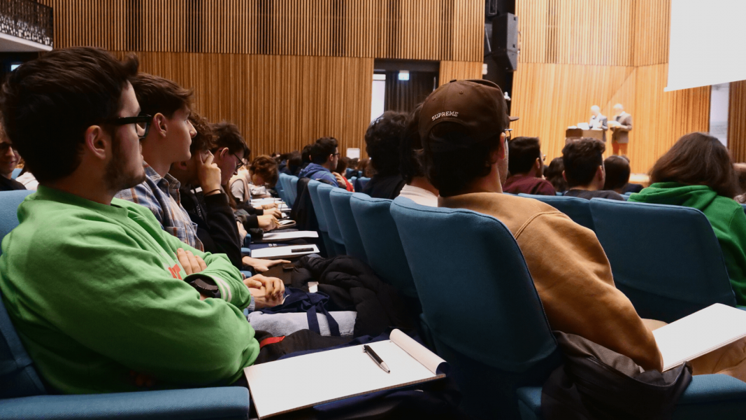 Studenti e studentesse delle scuole superiori partecipano all’UniStem Day della Statale