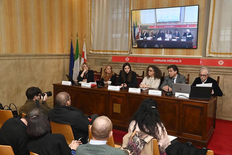Un momento della conferenza stampa a cui hanno partecipato la prorettrice Maria Pia Abbracchio e la professoressa Cristina Cattaneo - Foto Comune di Milano
