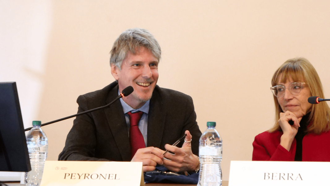 Il docente e consulente scientifico dello spettacolo Luca Peyronel e Claudia Berra, direttrice del dipartimento di Studi letterari, filologici e linguistici