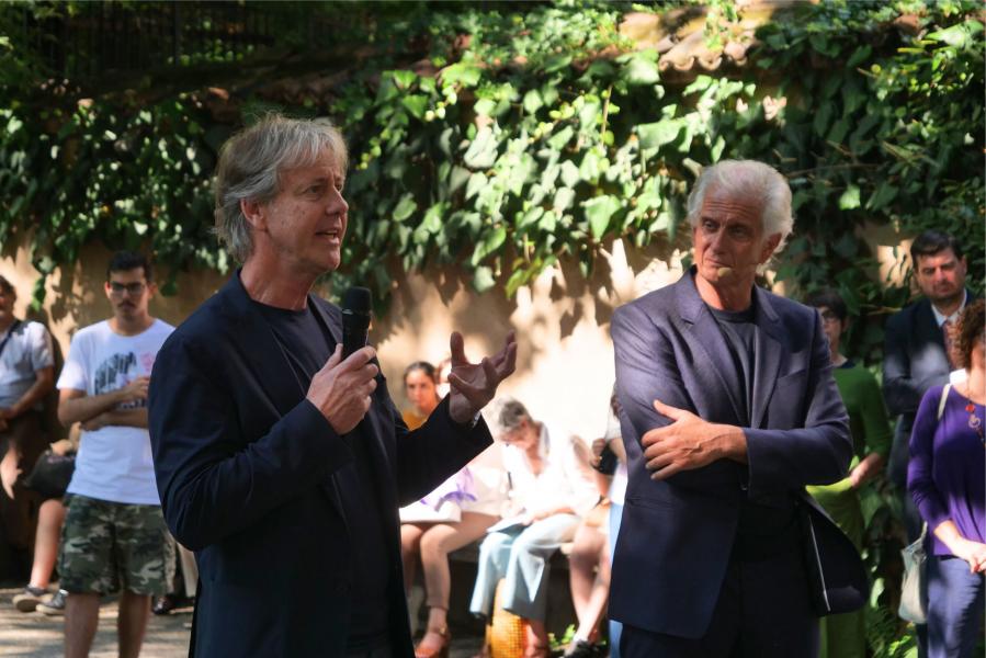 Il direttore dell'Orto Botanico di Brera Martin Kater e il direttore artistico del Centenario dell'Università degli Studi di Milano Massimiliano Finazzer Flory.