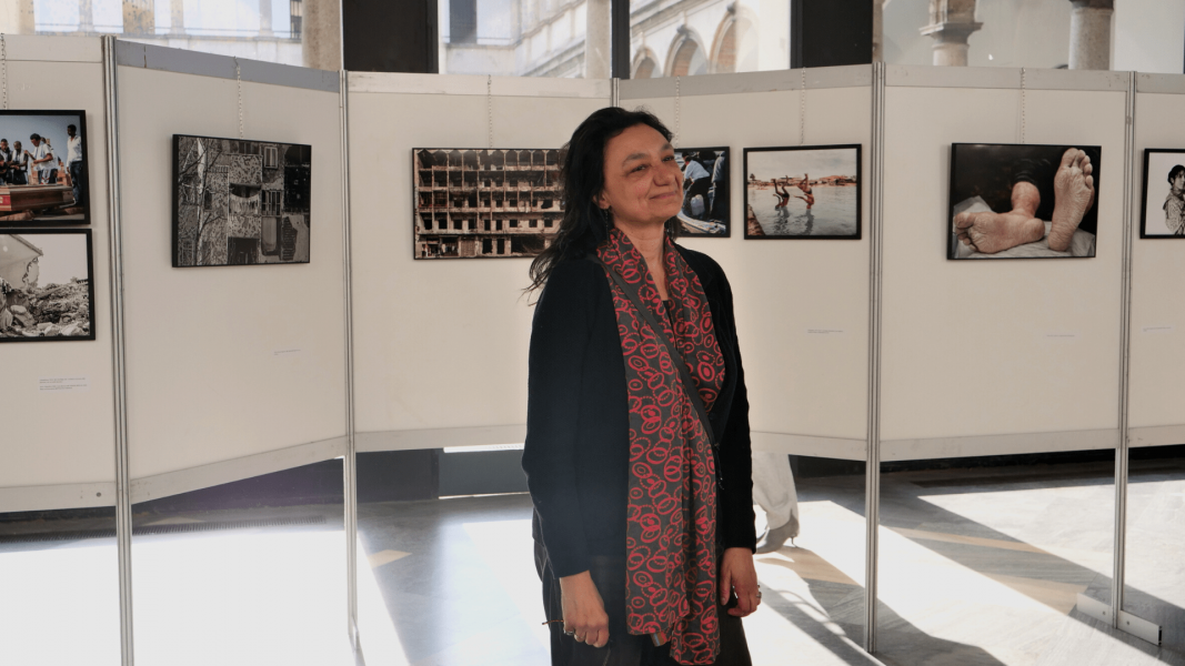 La fotoreporter Isabella Balena presenta la mostra allestita in Statale
