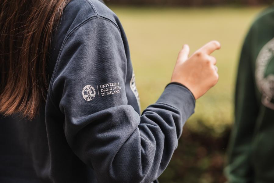L'abbigliamento e gli accessori con il brand ufficiale dell’Università degli Studi di Milano in vendita su unimistore.it