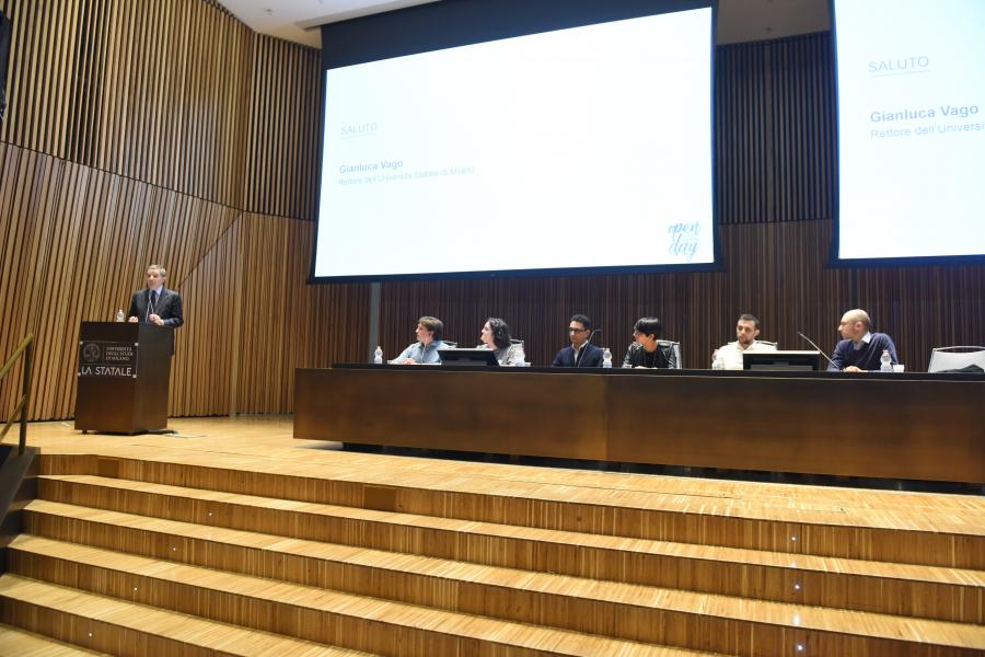 Il rettore Gianluca Vago durante l'Open Day 2018